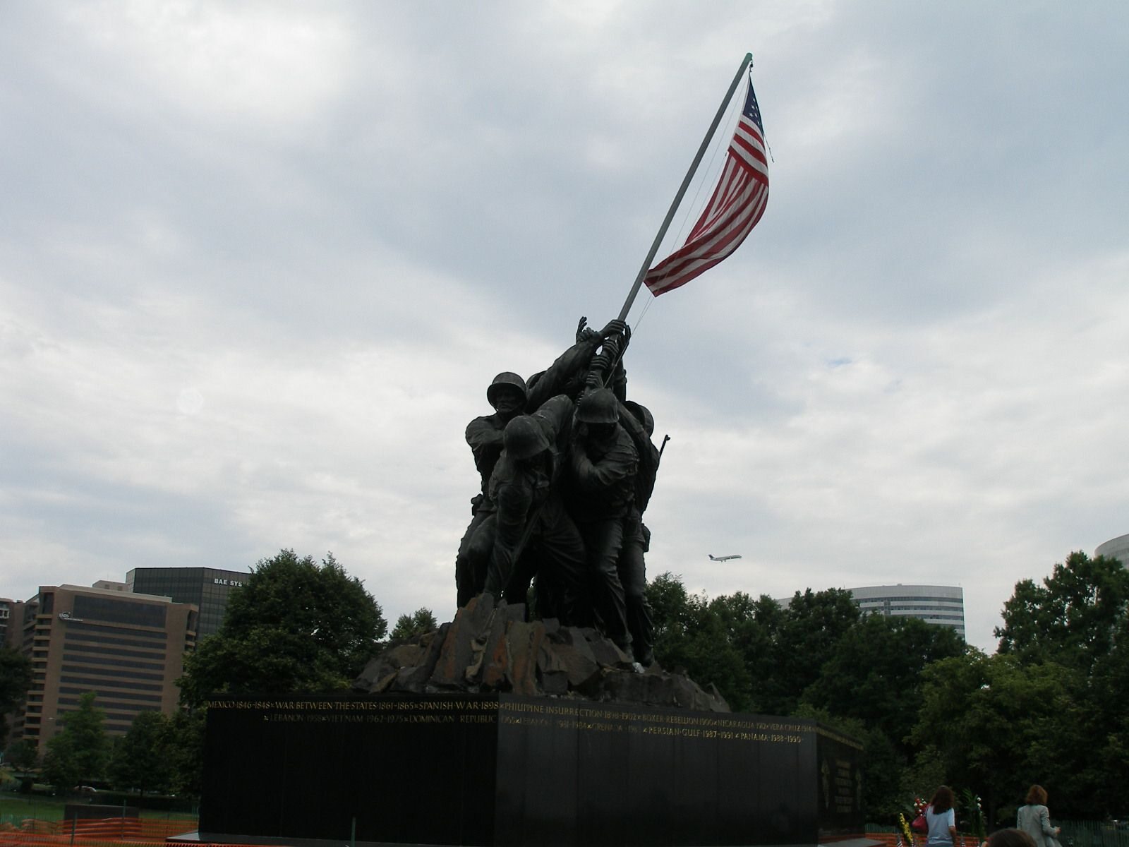 Marine Corps War Memorial with American flag near Washington DC